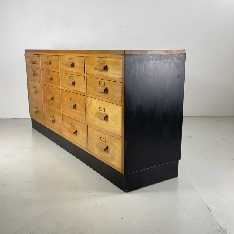 Pamono 16 Drawer Oak Shop Counter, 1950s> Worktables & Workbenches