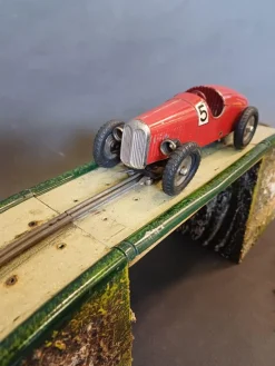 Pamono 13301 G/3 Race Track with Red No. 5 Racing Car from Märklin, 1930s><noscript><img width=