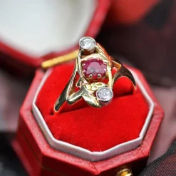 Pamono 18 Karat Art Nouveau Ruby Diamonds Yellow Gold Ring, 1890s><noscript><img width=