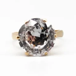 Clearance Pamono 18 Karat Gold Cocktail Ring with White Stone