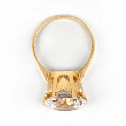 Clearance Pamono 18 Karat Gold Cocktail Ring with White Stone