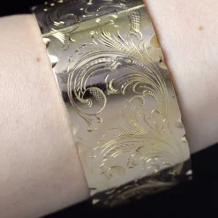Clearance Pamono 18 Karat Rose Gold Wide Bangle Bracelet with Leaves Pattern, 1960s