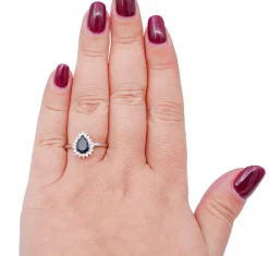 Outlet Pamono 18 Karat White Gold Ring with Drop Sapphire and Diamonds