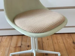 Pamono ! Original 1960s Vitra Charles & Ray Eames La Fonda Fiberglass Miller Chair Desk Chair Office Armchair by Charles & Ray Eames
