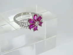 Outlet Pamono 925 Sterling Silver Flower Ring with Ruby ​​Root and Zircons, Italy, 21st Century