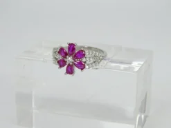 Outlet Pamono 925 Sterling Silver Flower Ring with Ruby ​​Root and Zircons, Italy, 21st Century