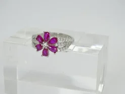 Outlet Pamono 925 Sterling Silver Flower Ring with Ruby ​​Root and Zircons, Italy, 21st Century