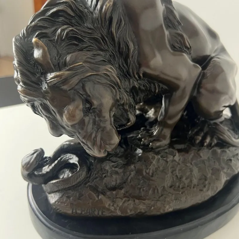 Pamono After A. Barye, Lion with Snake, 20th Century, Bronze> Sculpture