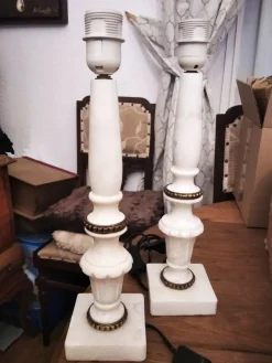 Pamono Alabaster Marble Column Lamps with Brass Ornaments, 1930s, Set of 2><noscript><img width=