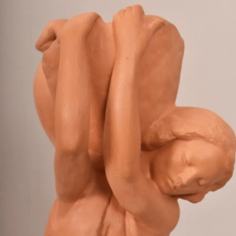 Clearance Pamono Amedeo Gennarelli, Art Deco Sculpture of Two Young Women with Amphora, 20th Century, Terracotta