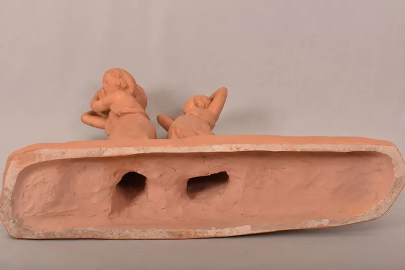 Clearance Pamono Amedeo Gennarelli, Art Deco Sculpture of Two Young Women with Amphora, 20th Century, Terracotta