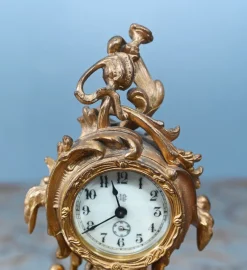Discount Pamono American Rococo Style Gilt Mantel Clock with Cherub, 1920s