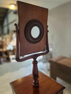 Pamono American Victorian Gentleman's Shaving Vanity Mirror with Stand in Mahogany, 1909><noscript><img width=