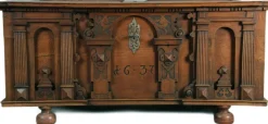 Hot Pamono Antique Baroque Chest in Oak, 1637