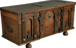 Hot Pamono Antique Baroque Chest in Oak, 1637