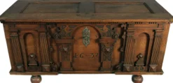 Hot Pamono Antique Baroque Chest in Oak, 1637