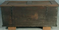 Hot Pamono Antique Baroque Chest in Oak, 1637