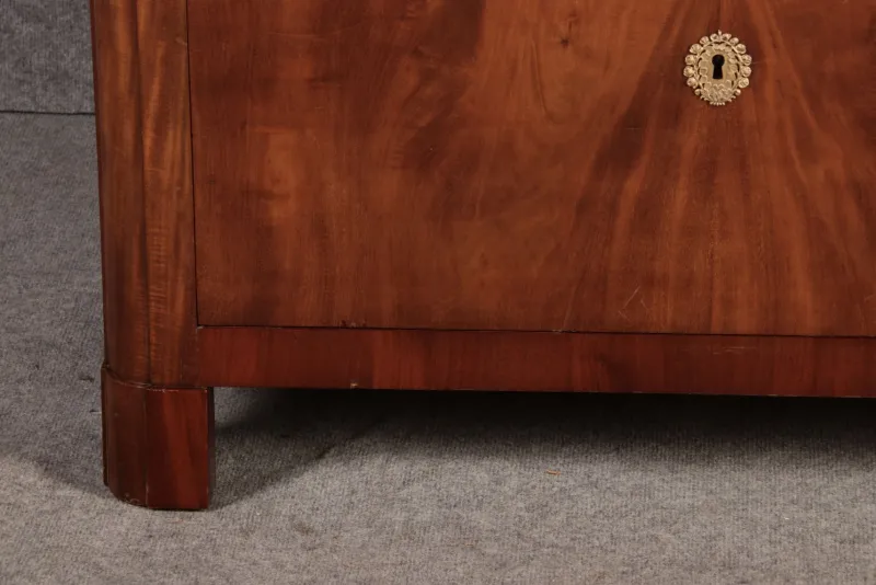 Pamono Antique Biedermeier Chest of Drawers in Mahogany, 1830> Dressers, Commodes & Chests