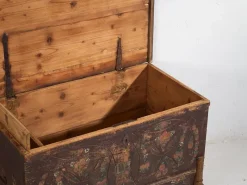 Pamono Antique Bridal Chest with Carved Vegetal Decoration, 1820s><noscript><img width=