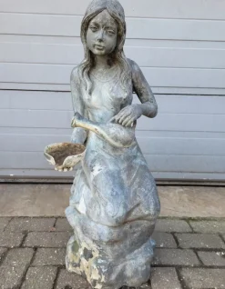 Pamono Antique Bronze Fountain Statue of Woman with Water Jug> Garden Accessories