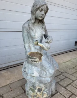 Pamono Antique Bronze Fountain Statue of Woman with Water Jug> Garden Accessories