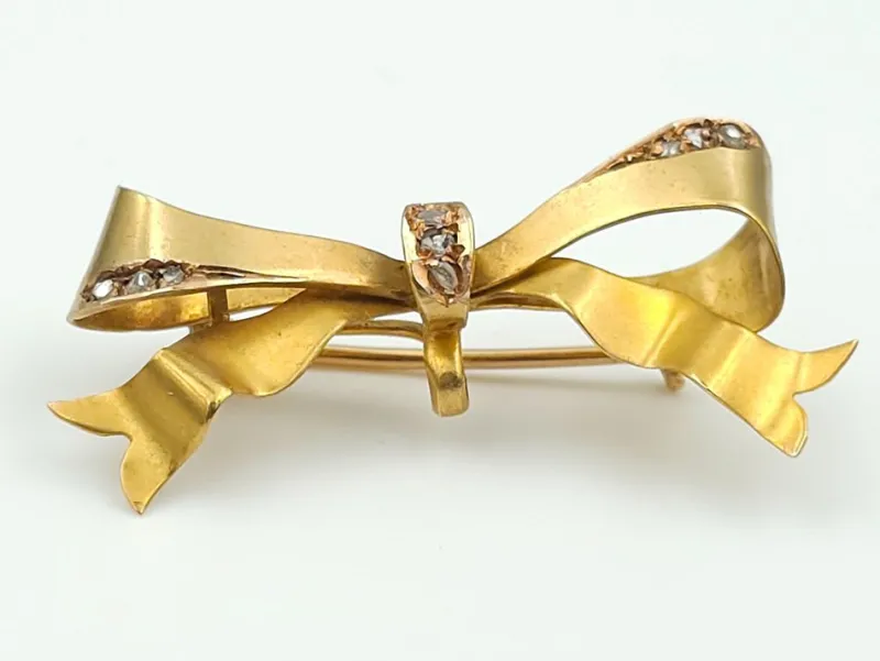 Pamono Antique Brooch in 18-Karat Yellow Gold with Diamonds> Brooches
