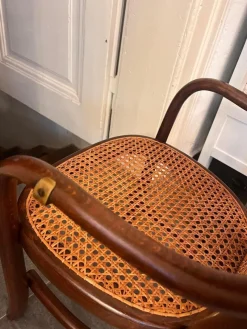 Online Pamono Antique Children's Chair from Thonet, 1890s