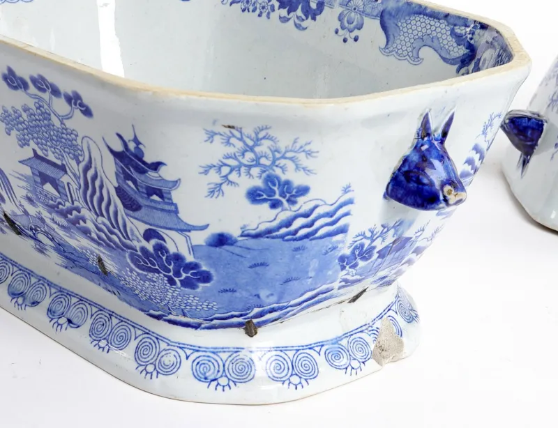 Outlet Pamono Antique Chinese Blue and White Tureens from Patent Ironstone, Set of 2