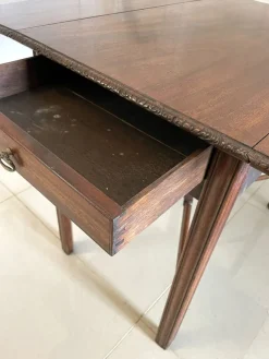 Pamono Antique Chippendale Mahogany Children's Pembroke Table, 1760><noscript><img width=