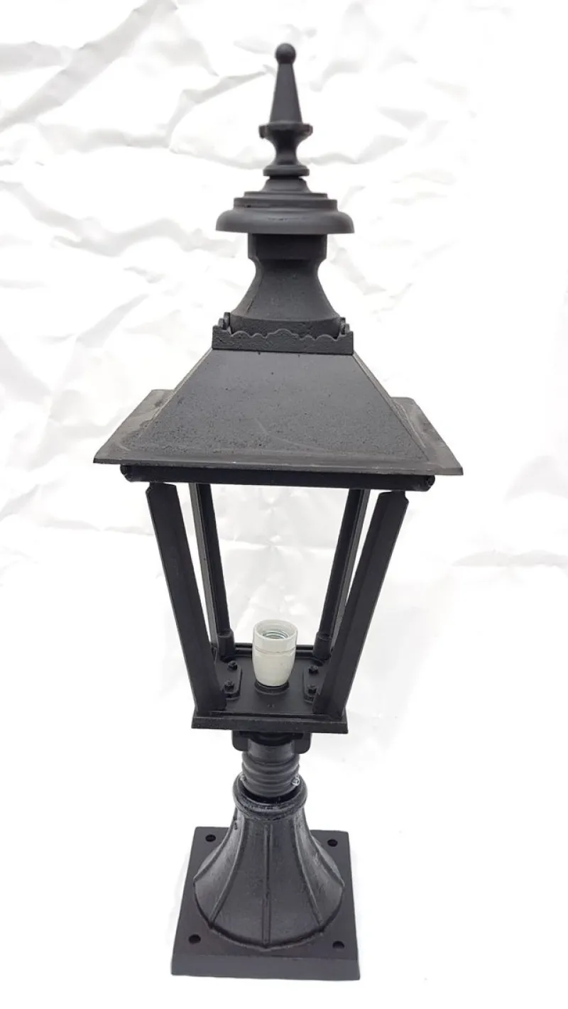 Pamono Antique Classic Victorian Cast Iron Pillar Lamp Lantern on Base Outdoor Lamp> Garden Lighting