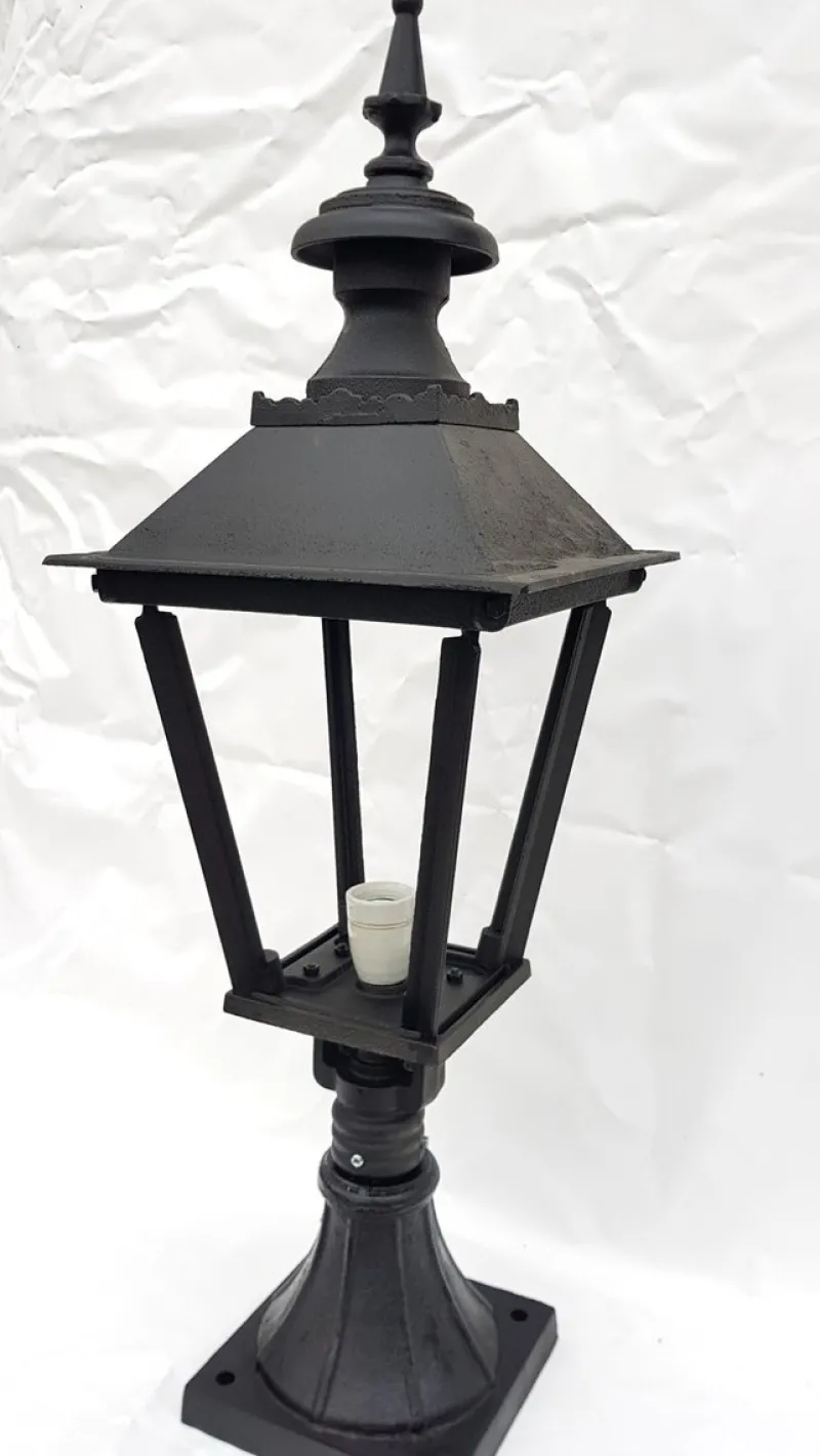 Pamono Antique Classic Victorian Cast Iron Pillar Lamp Lantern on Base Outdoor Lamp> Garden Lighting