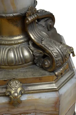 Pamono Antique Column in Marble, 1870><noscript><img width=