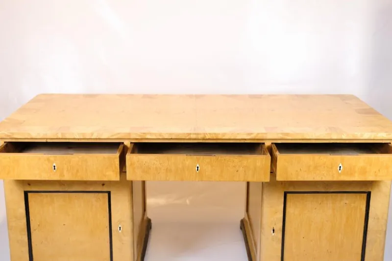 Hot Pamono Antique Desk in Birch and Intarsia, 1840s