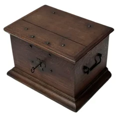 Pamono Antique Dutch Colonial Oak Decorative Box, 1700s><noscript><img width=