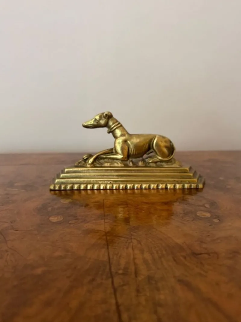 Pamono Antique Edwardian Brass Greyhound Fire Dogs, 1900, Set of 2> Fireplaces And Mantels