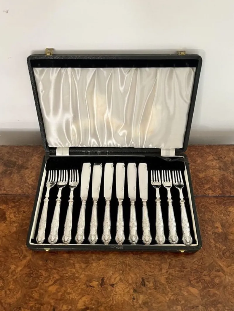 Pamono Antique Edwardian Cutlery Set in Original Box, 1910, Set of 12> Cutlery & Serving Utensils