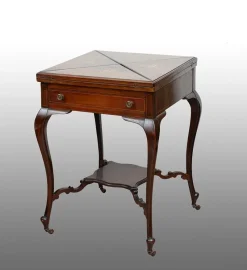 Pamono Antique Edwardian Handkerchief Game Table in Mahogany with Maple Inlay, England, 19th Century> Game Tables