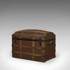 Hot Pamono Antique English Dome Top Trunk in Oak, 1910