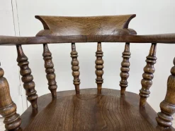 Pamono Antique English Elm Wood Windsor Captains Chair, 1900s><noscript><img width=