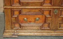 Sale Pamono Antique English Oak Chest of Drawers, 1680