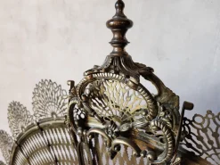 Pamono Antique French Brass Peacock Tail Pare-Feu / Fireplace Screen, 1800s><noscript><img width=