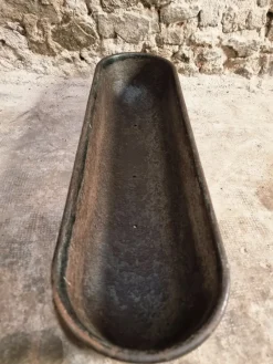 Pamono Antique French Cast Iron Planter, 1890s><noscript><img width=