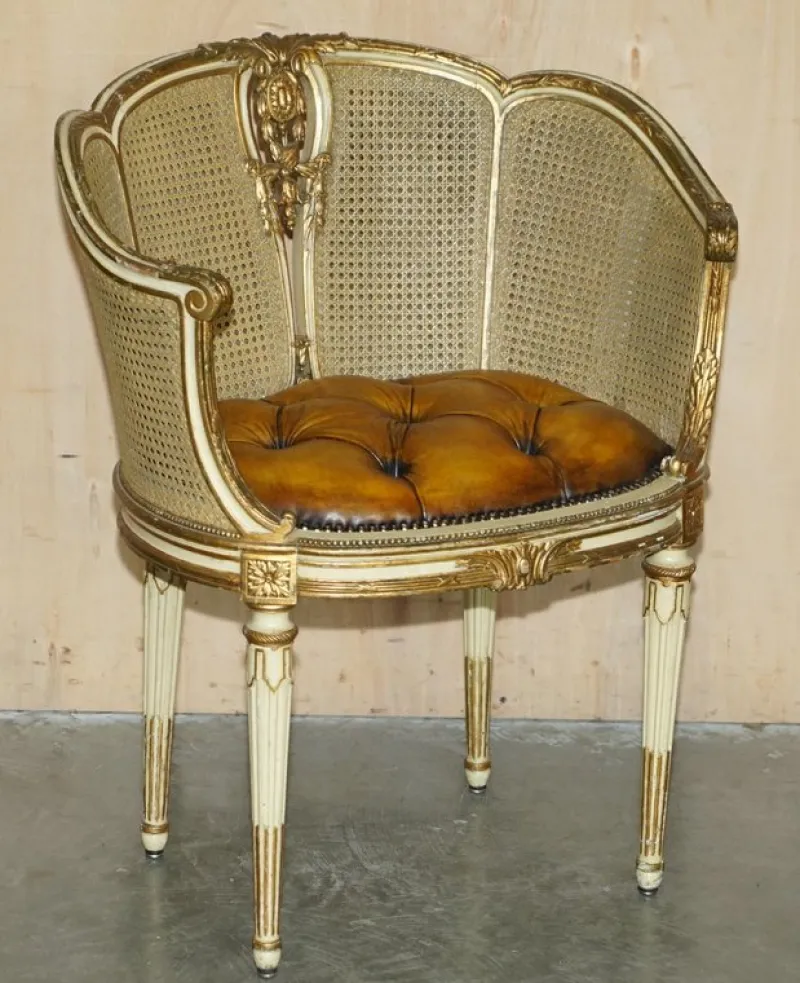 Outlet Pamono Antique French Chesterfield Leather Armchairs, 1880, Set of 2