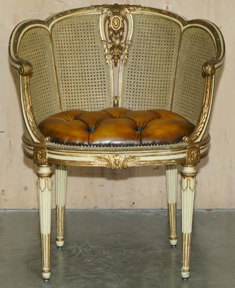 Outlet Pamono Antique French Chesterfield Leather Armchairs, 1880, Set of 2