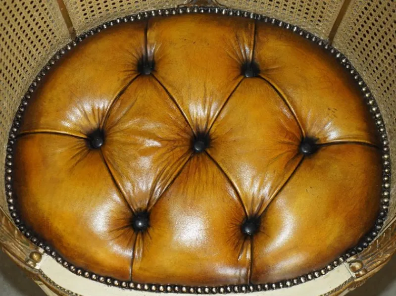Outlet Pamono Antique French Chesterfield Leather Armchairs, 1880, Set of 2