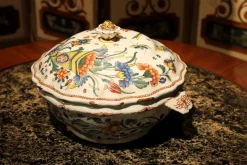 Discount Pamono Antique French Faience Lidded Bowl Tureen Hand Painted with Flowers and Insects
