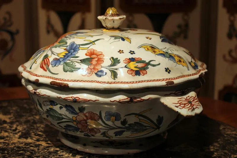 Discount Pamono Antique French Faience Lidded Bowl Tureen Hand Painted with Flowers and Insects