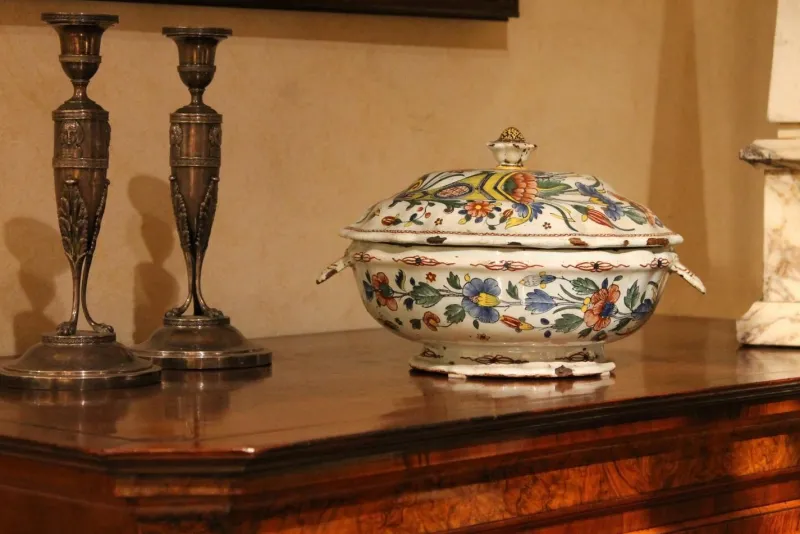 Discount Pamono Antique French Faience Lidded Bowl Tureen Hand Painted with Flowers and Insects