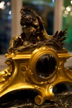 Online Pamono Antique French Louis XV Style Figural Mantel Clock in Gilt Bronze