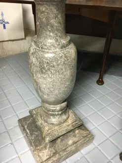 Pamono Antique French Marble Pedestal, 1700s